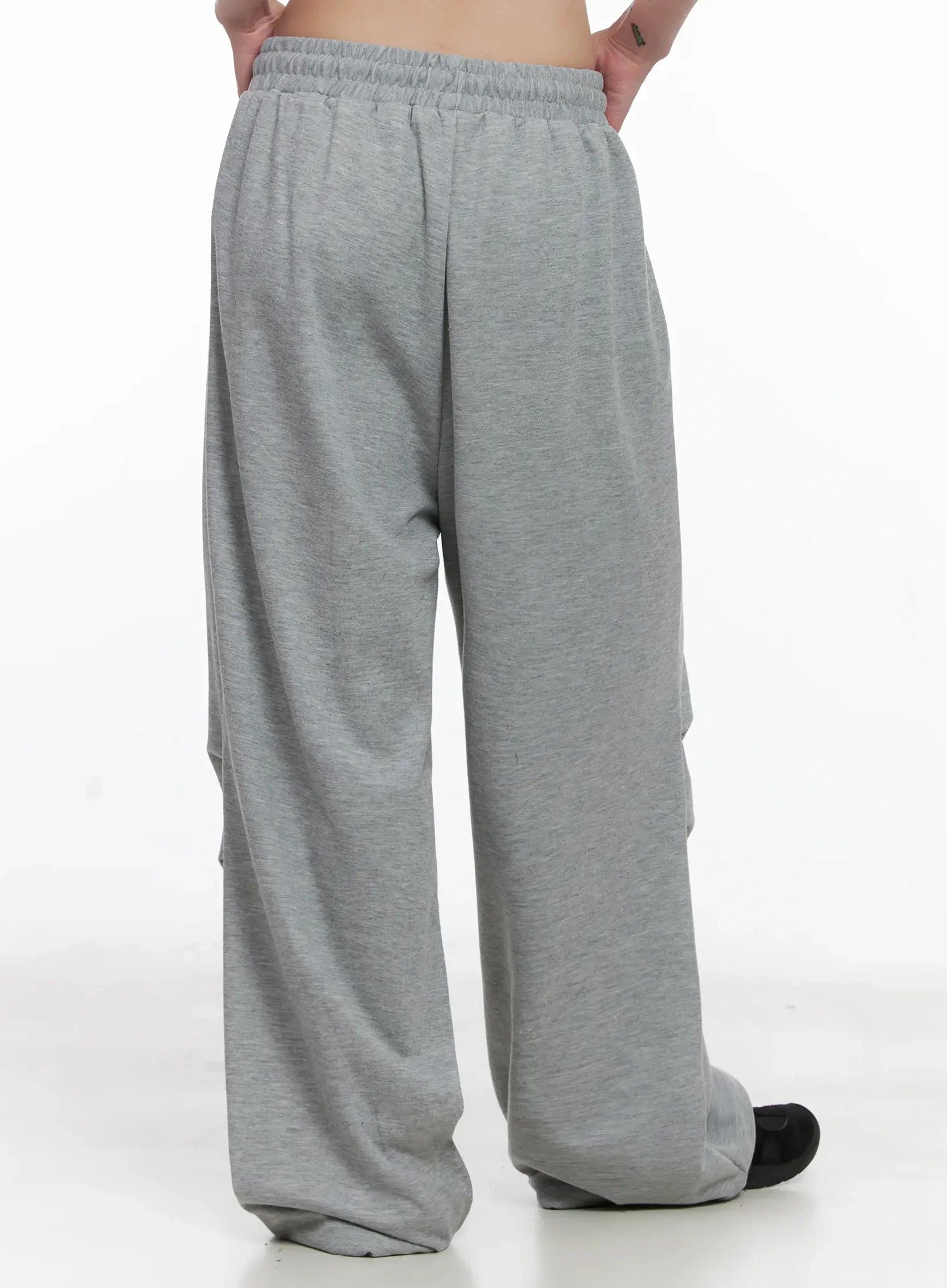 pintuck-wide-leg-sweatpants-is508
