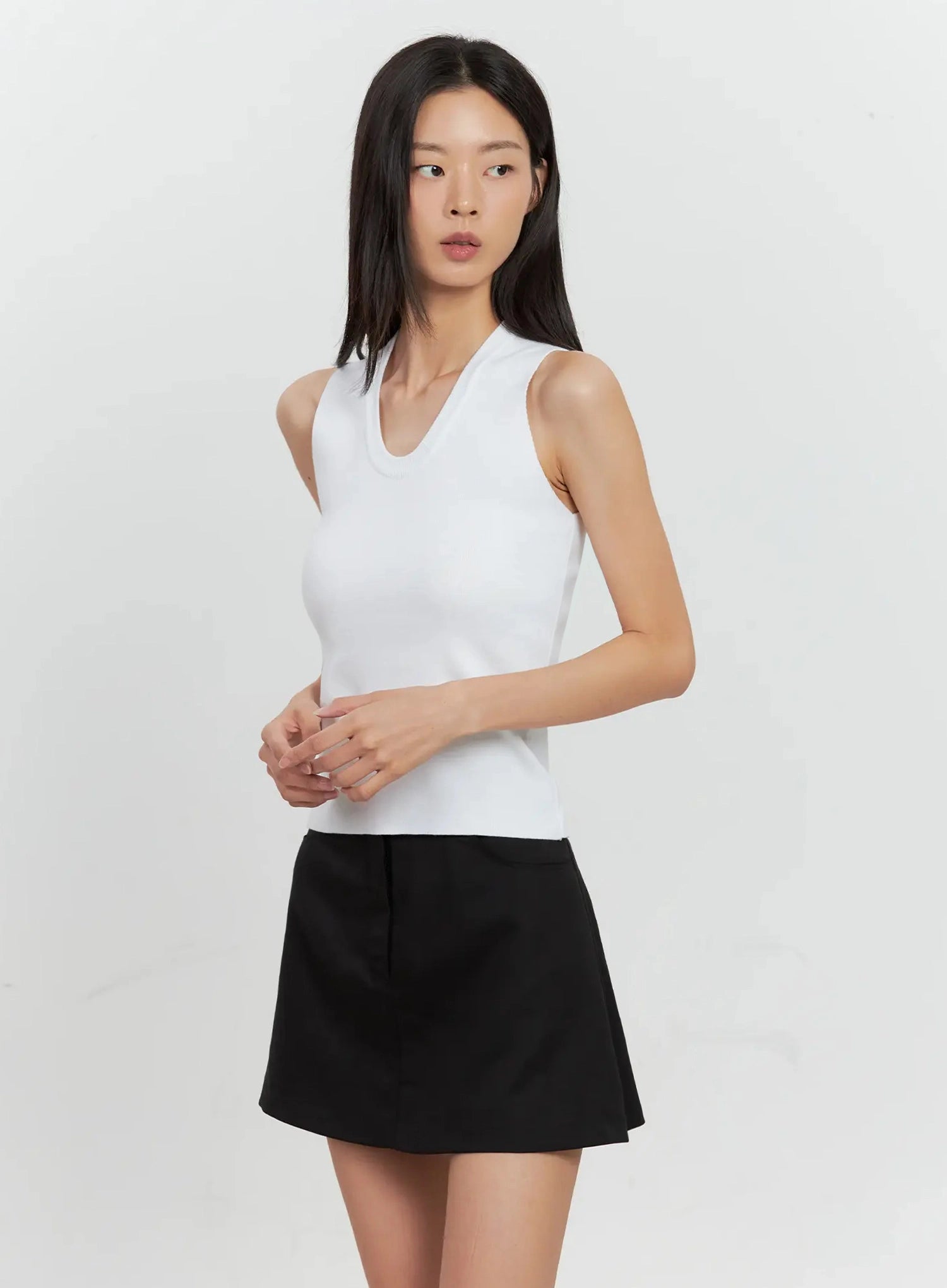 u-neck-knit-tank-il528