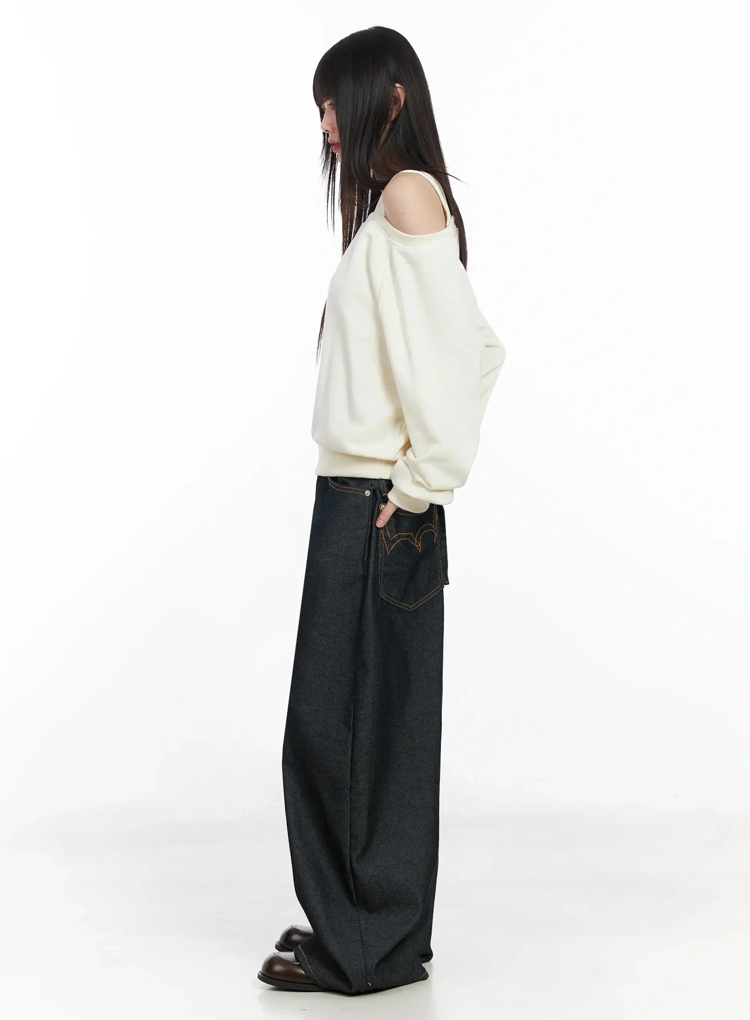 casual-asymmetric-sweatshirt-im523