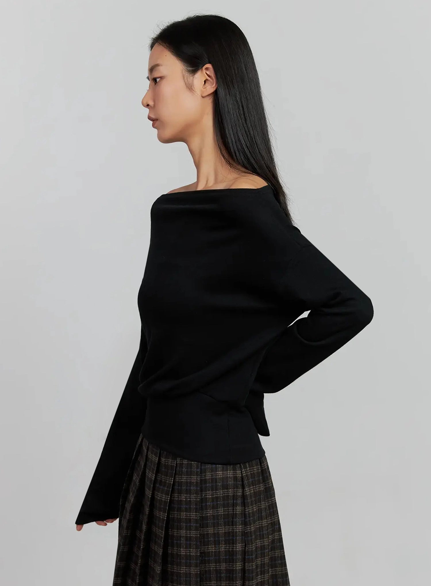 boat-neck-long-sleeve-top-ij502