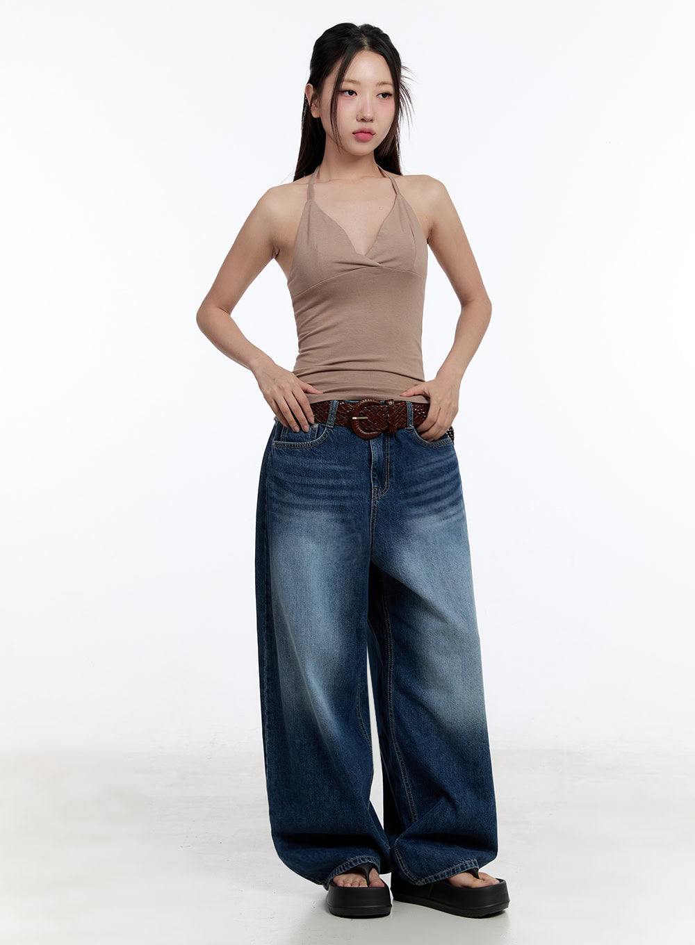 slim-fit-halter-cami-iu504