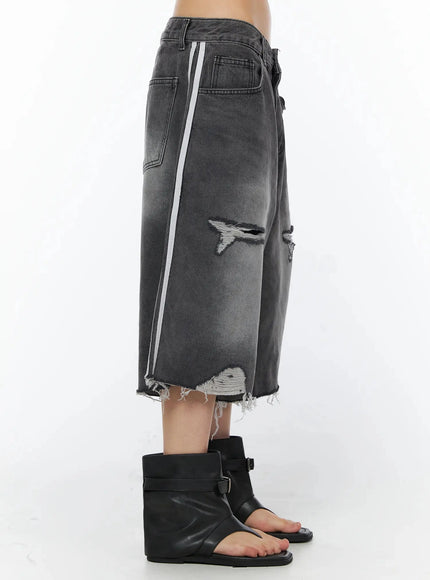 elya-distressed-bermuda-jorts-iu509