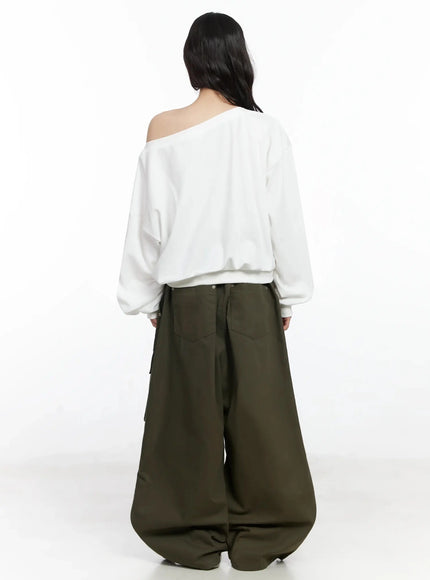 off-shoulder-graphic-sweatshirt-f516