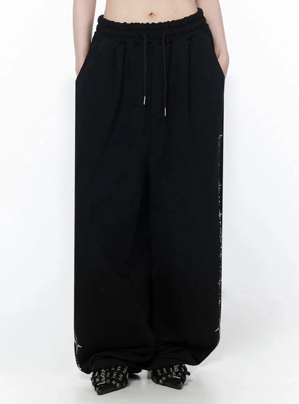 star-embroidered-sweatpants-iy515