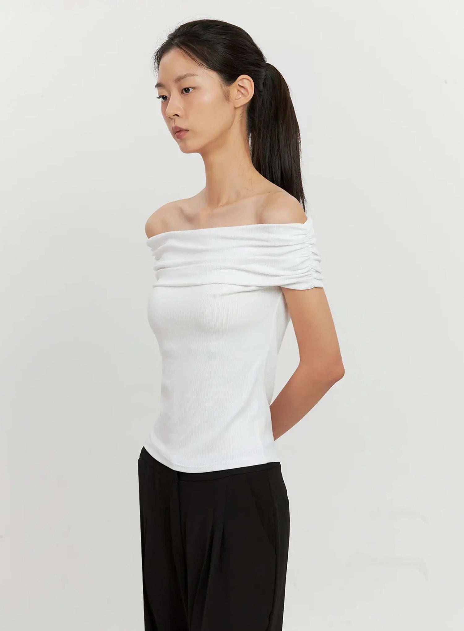 classic-off-shoulder-top-il528