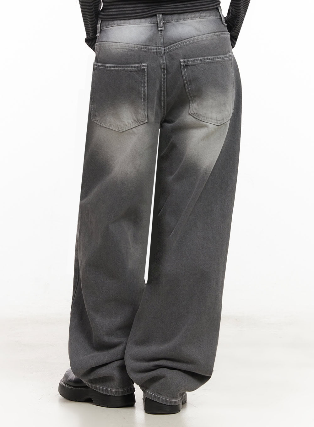 Becca Washed Straight-Leg Jeans IM524 in grey, back waist-to-hem close-up on model, two back pockets with contrast stitching, faded wash gradient across wide-leg denim.