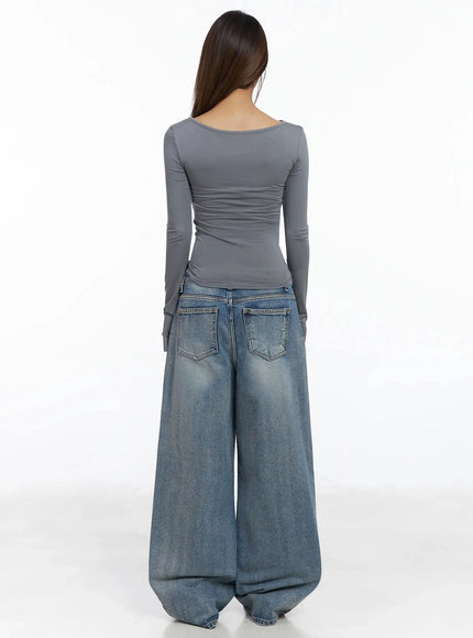 v-neck-shirred-long-sleeve-top-ia527