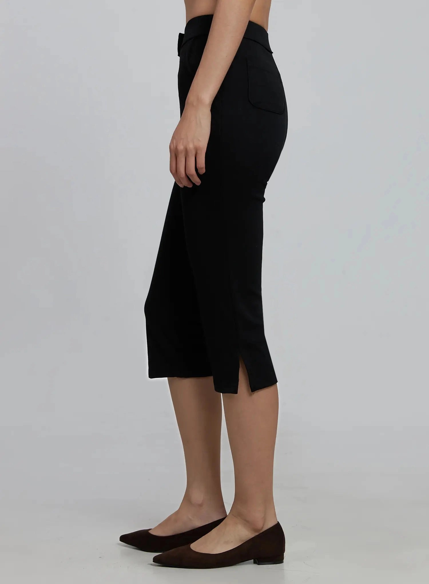 slim-fit-capri-pants-im520