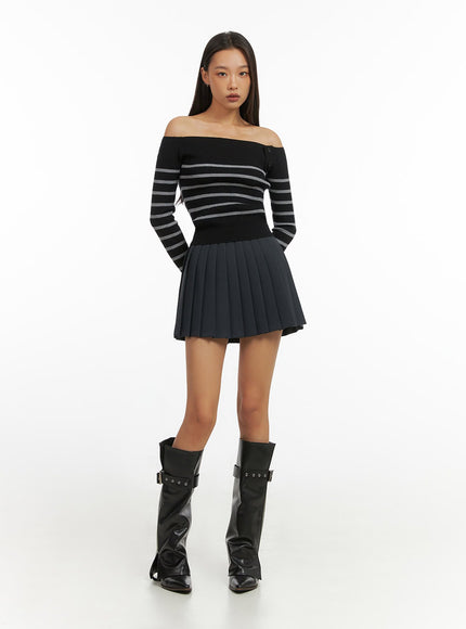 stripe-buttoned-off-shoulder-top-io409