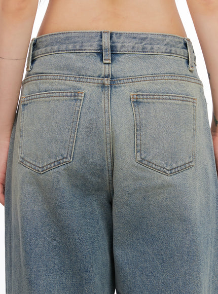 elani-light-washed-wide-leg-jeans-is508