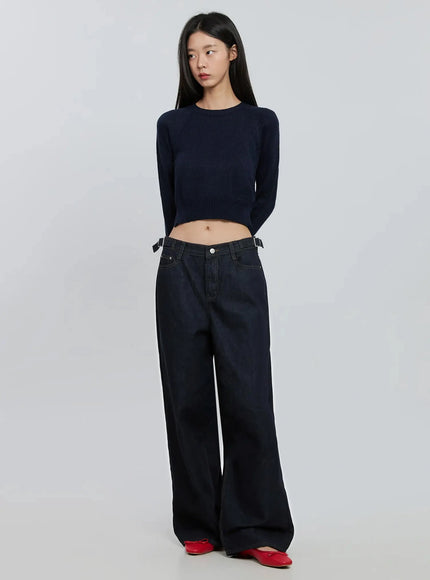side-button-cropped-knit-io530