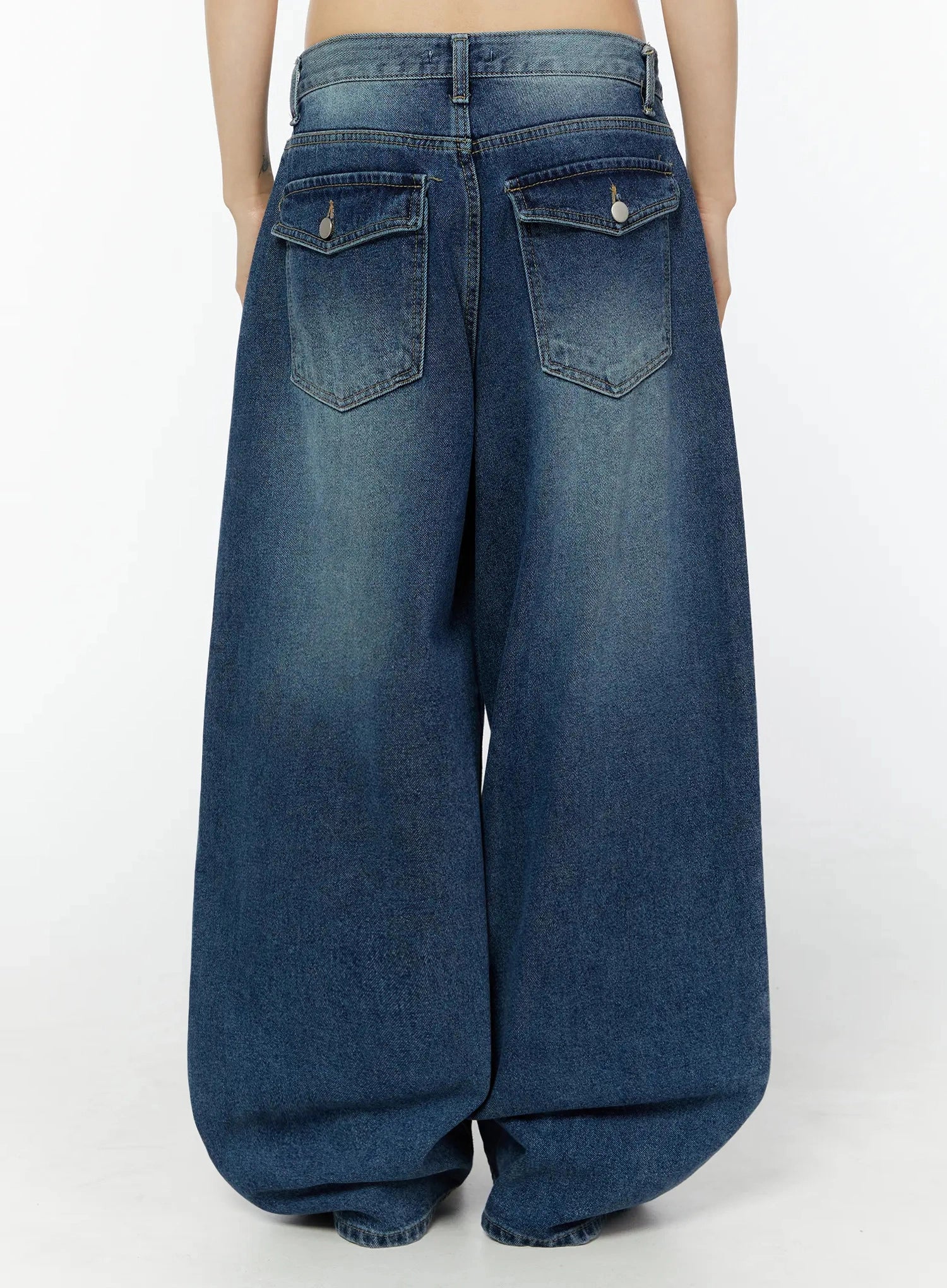 minseo-wide-leg-washed-jeans-iu518
