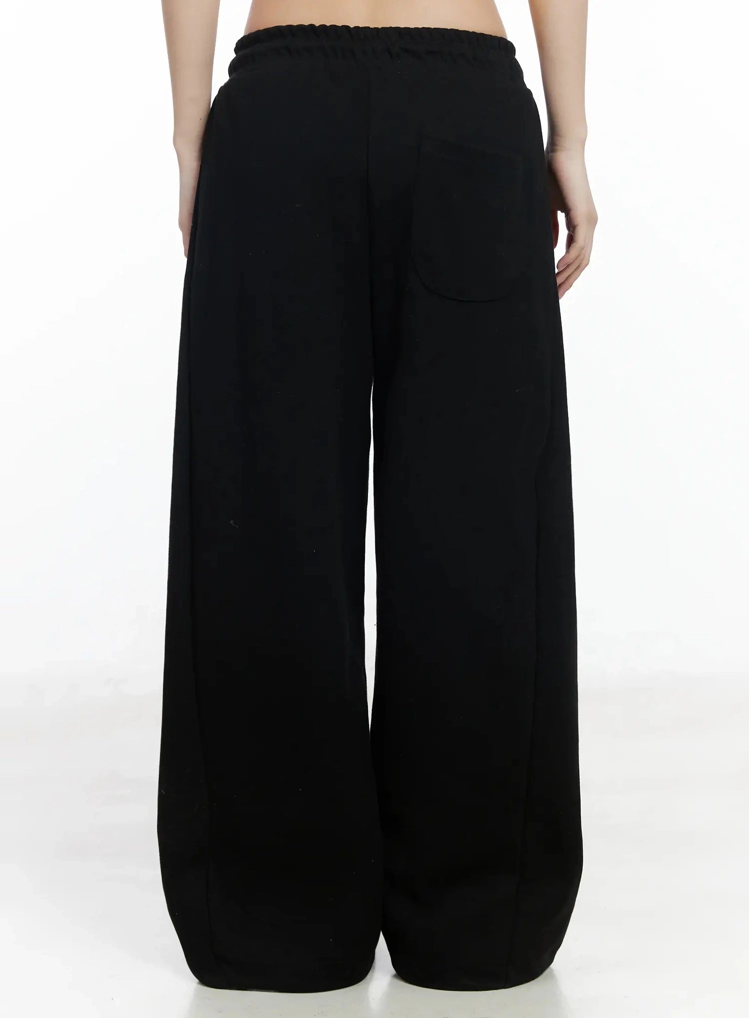 relaxed-wide-leg-sweatpants-im504
