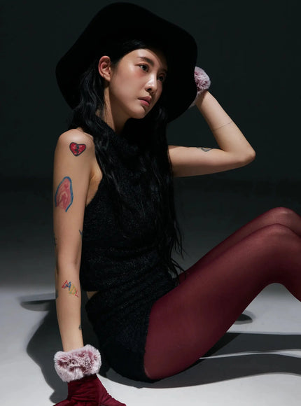 textured-knit-turtleneck-top-in528