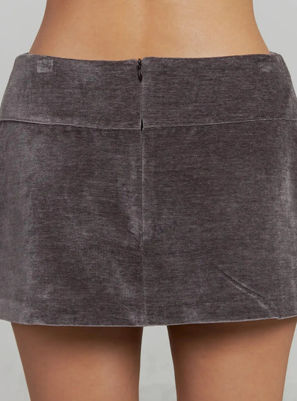 velvet-low-rise-mini-skirt-ij502
