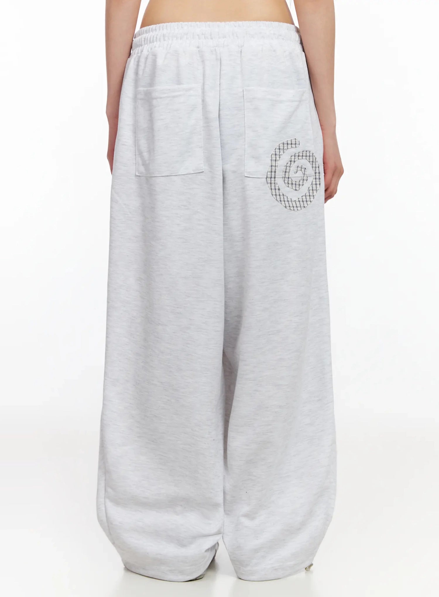 plaid-spiral-detail-sweatpants-ia523