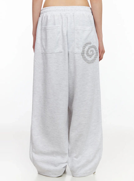 plaid-spiral-detail-sweatpants-ia523
