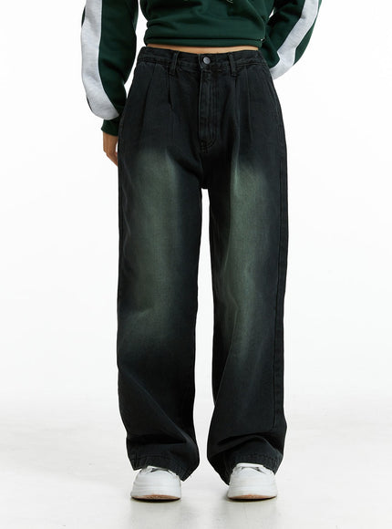 washed-pintuck-wide-leg-jeans-in322