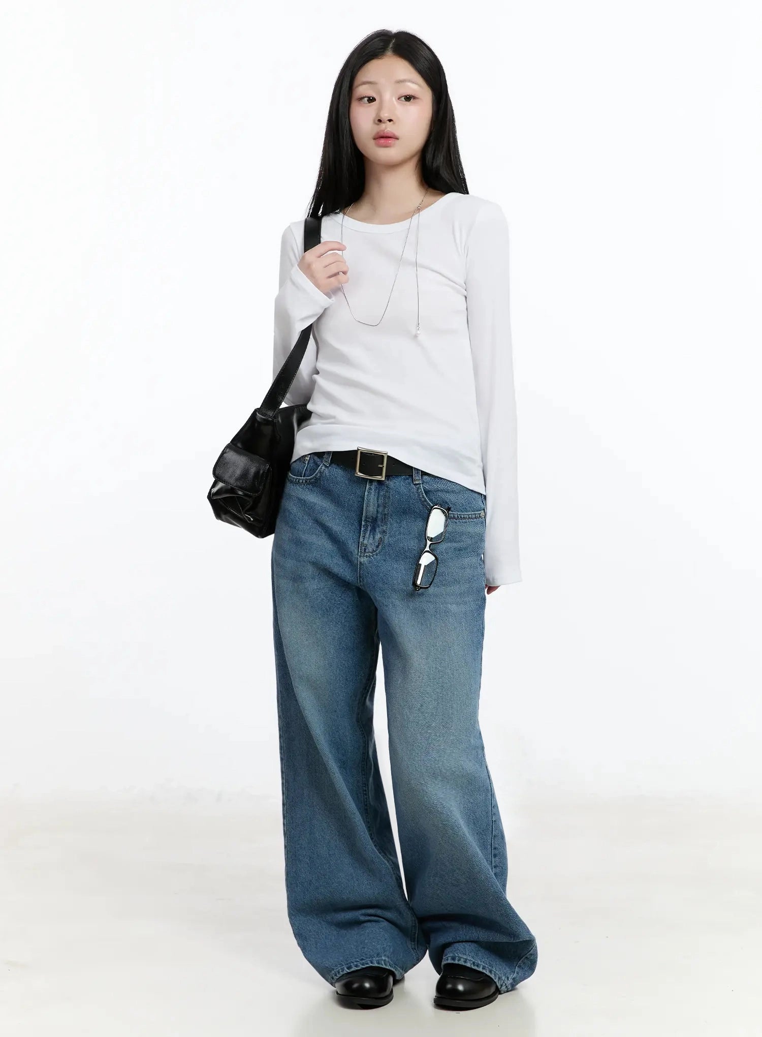 classic-round-neck-long-sleeve-top-im519