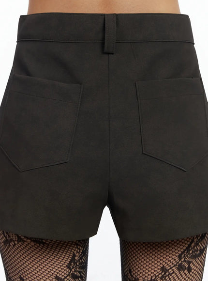 studded-leather-shorts-im530