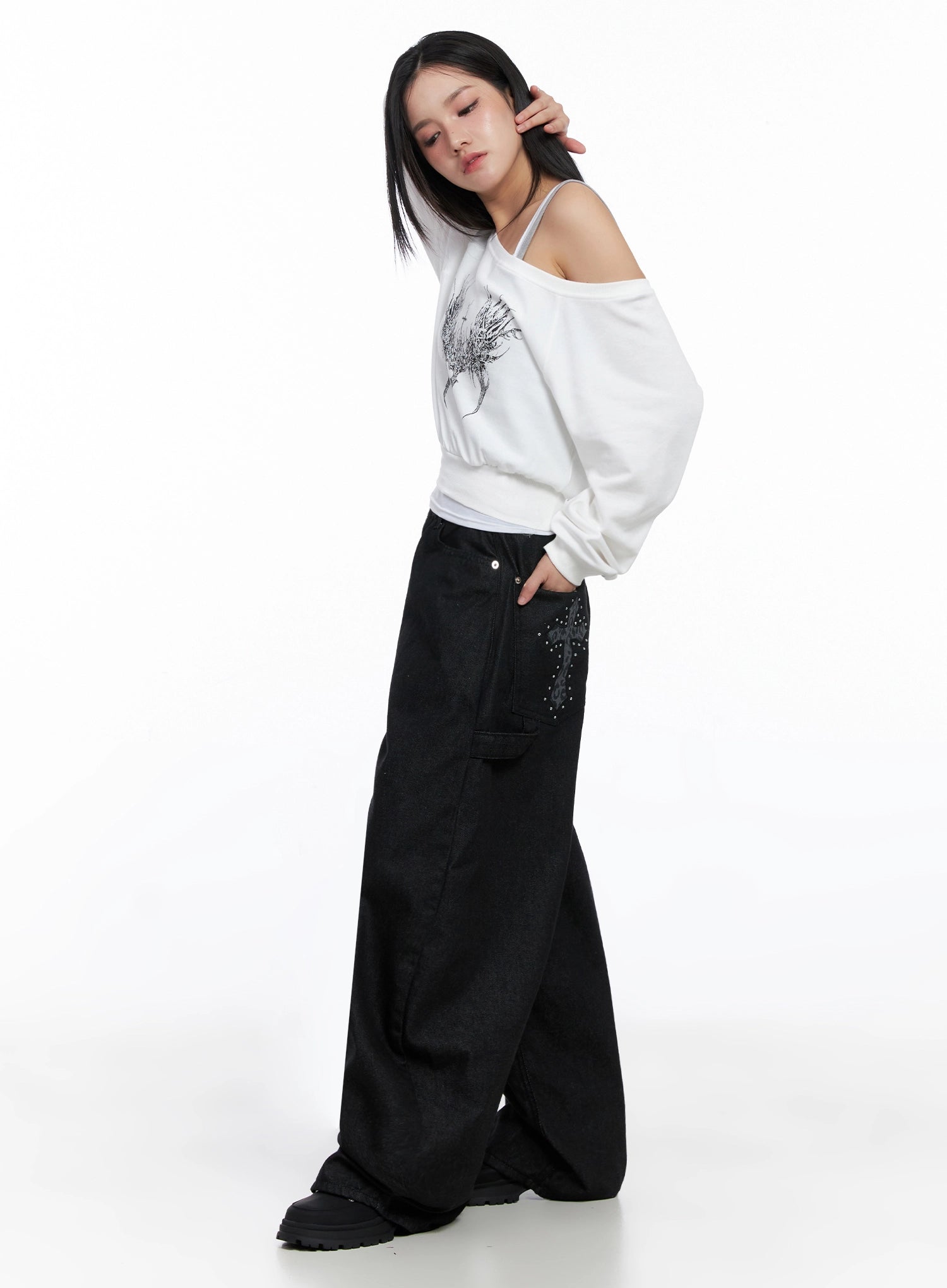 lea-cross-patch-baggy-jeans-is525