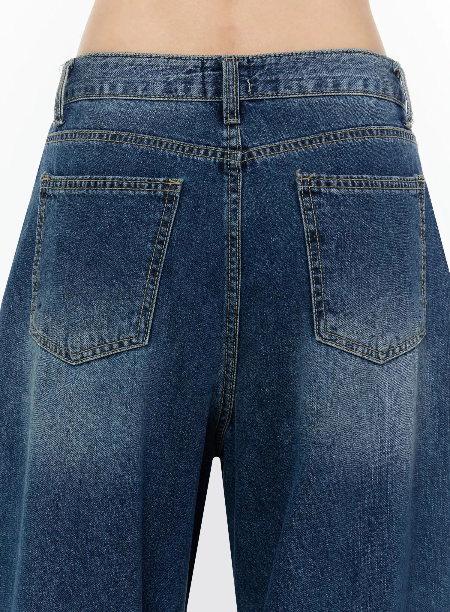amos-wide-leg-washed-jeans-iu522