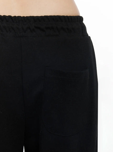 relaxed-wide-leg-sweatpants-im504
