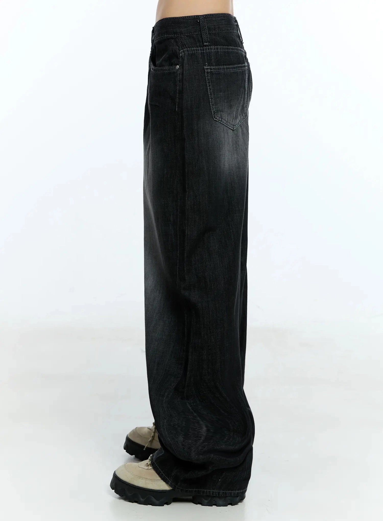 wendy-washed-wide-leg-jeans-iu524