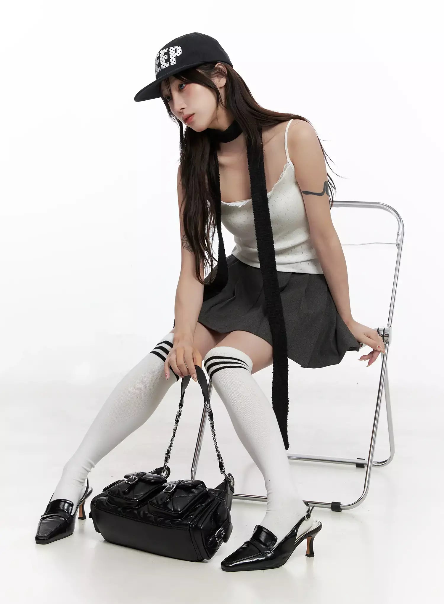 chic-gray-pleated-mini-skirt-in514