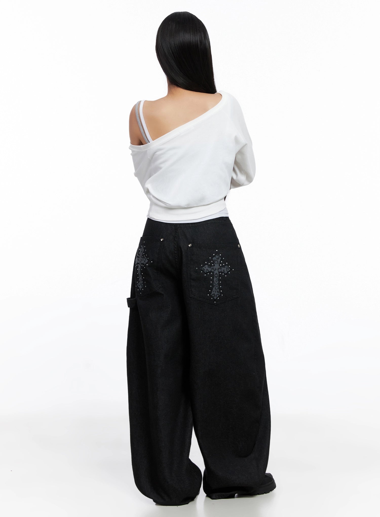 lea-cross-patch-baggy-jeans-is525