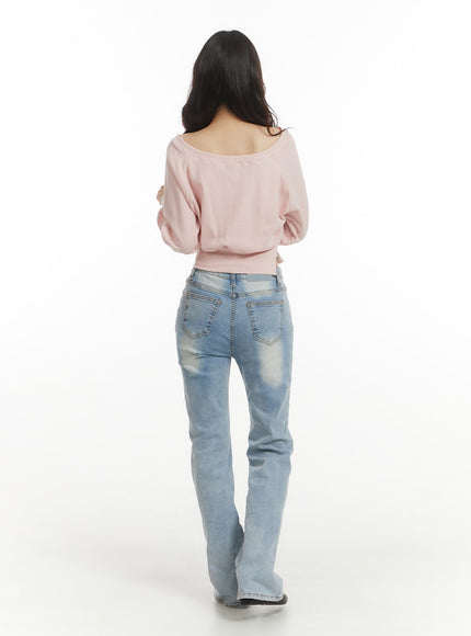 light-washed-bootcut-jeans-of427