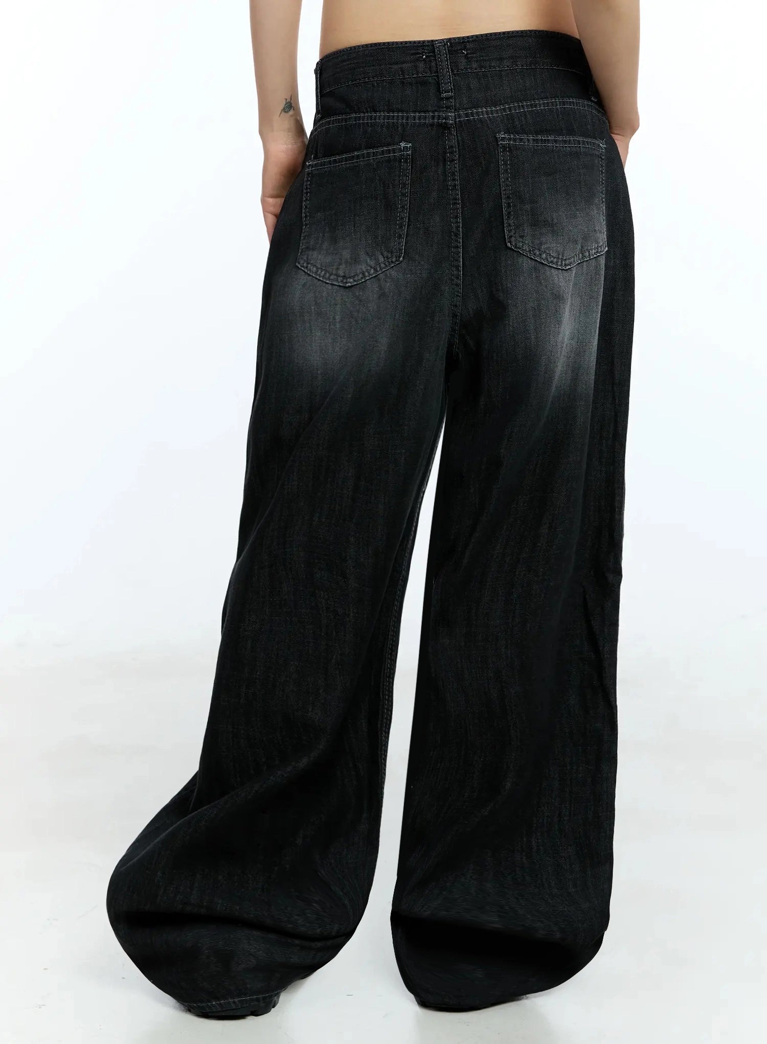 wendy-washed-wide-leg-jeans-iu524