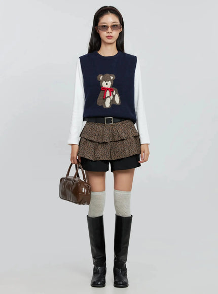 modern-pintuck-tailored-shorts-in507