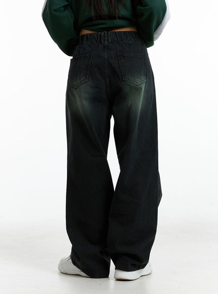 washed-pintuck-wide-leg-jeans-in322