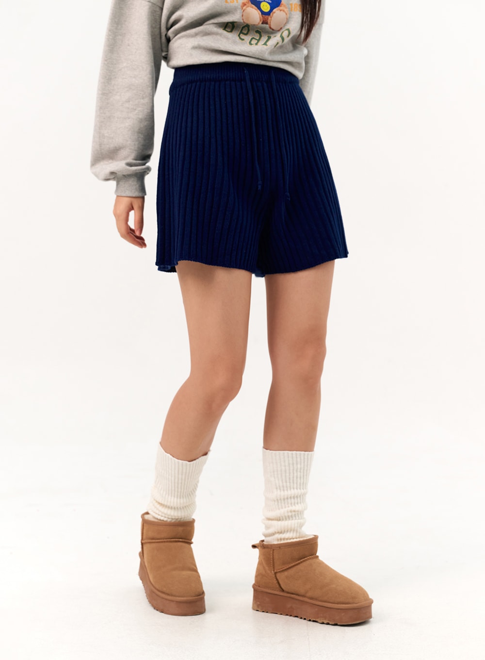 ribbed-knit-shorts-io317