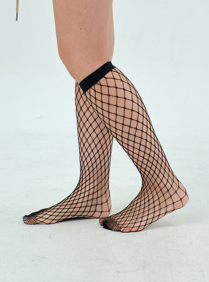 fishnet-knee-high-socks-bu308