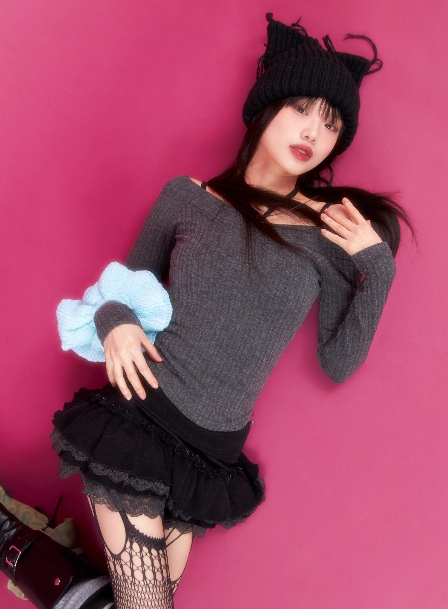 off-shoulder-v-neck-top-in503