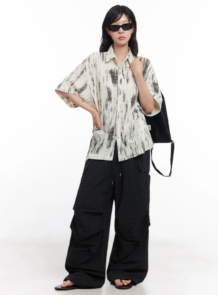 black-utility-wide-fit-cargo-pants-ic503