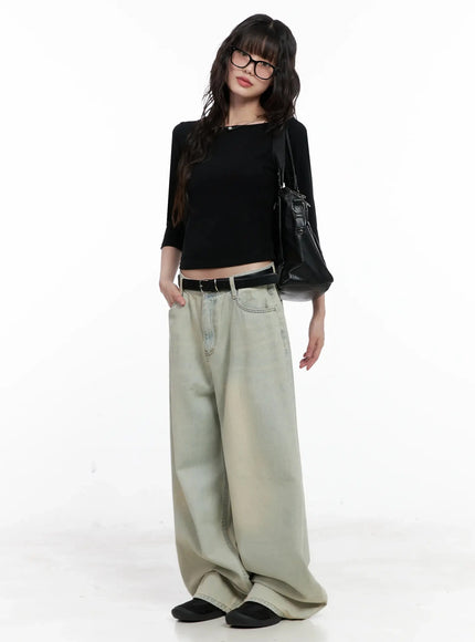 minimalist-black-boat-neck-top-il531