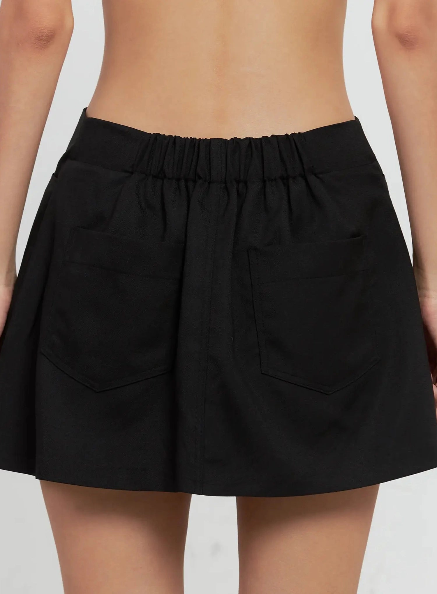 low-rise-back-band-skirt-il528