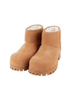 LEWKIN Men's Warm Beige Shearling Boots ID502 in beige, product flat shot of pair angled together, suede upper with fluffy shearling lining and chunky lug sole.
