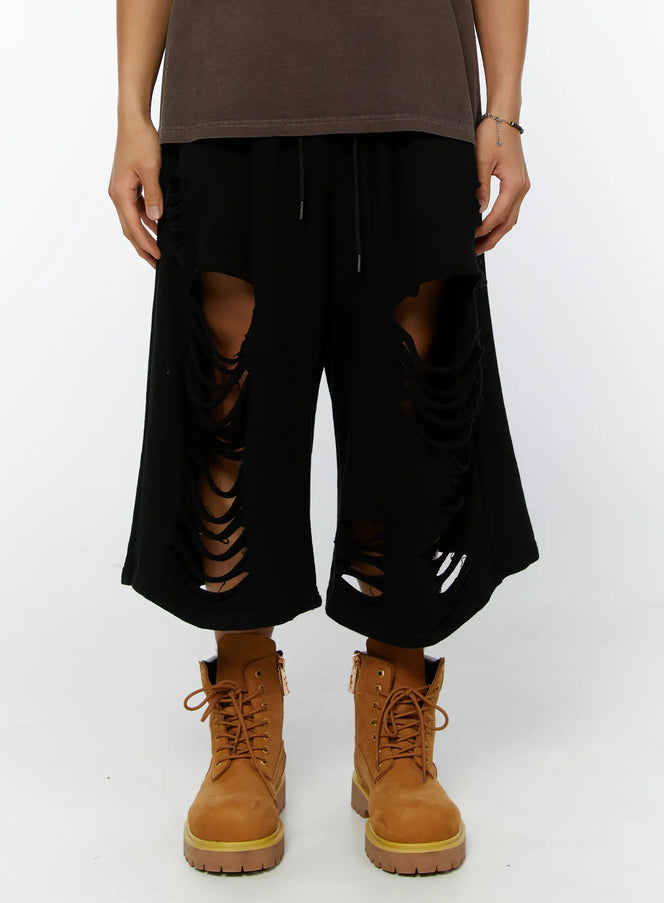 mens-distressed-bermuda-shorts-iy514 / Black