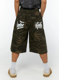 mens-camo-bermuda-shorts-dark-green-iy513 / Dark green
