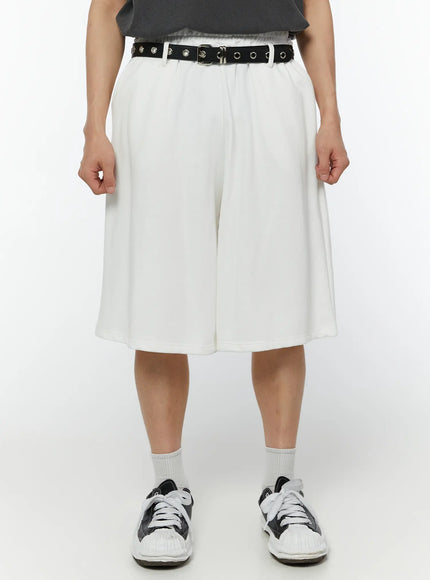 mens-relaxed-fit-belted-shorts-iu515 / White