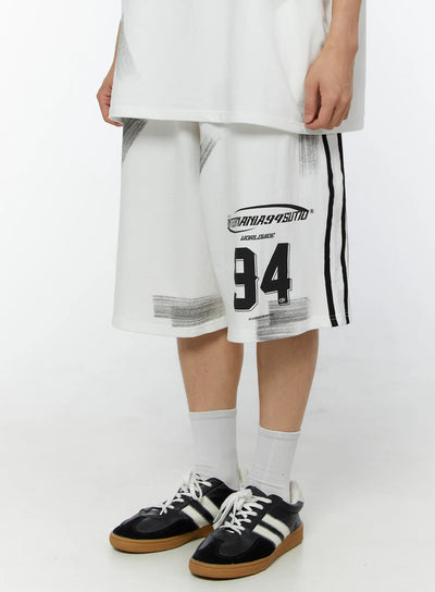 mens-graphic-bermuda-shorts-white-iu518 / White