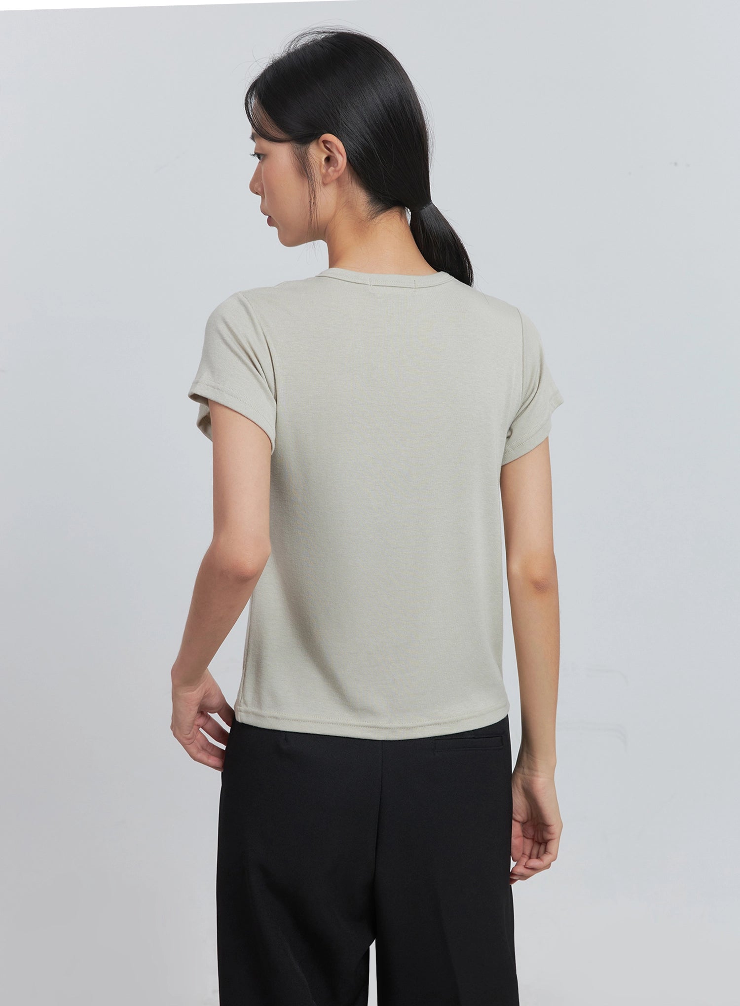 loose-fit-short-sleeve-tee-iu512
