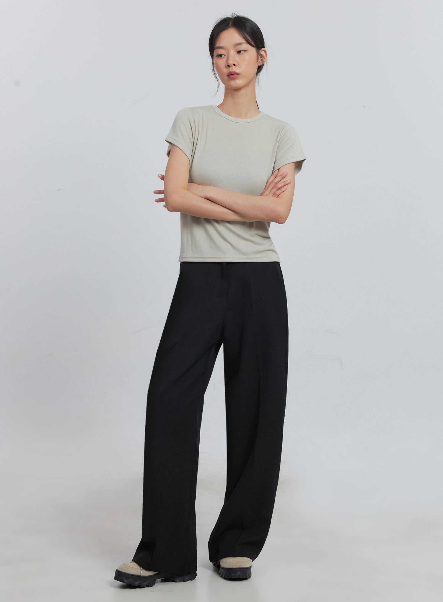 loose-fit-short-sleeve-tee-iu512