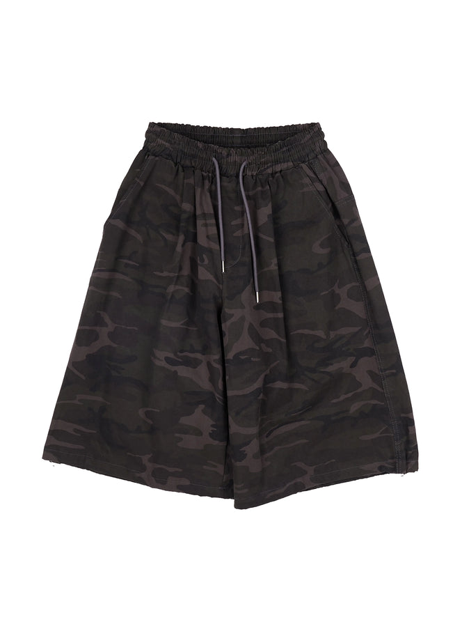 mens-camo-bermuda-shorts-dark-gray-iy513