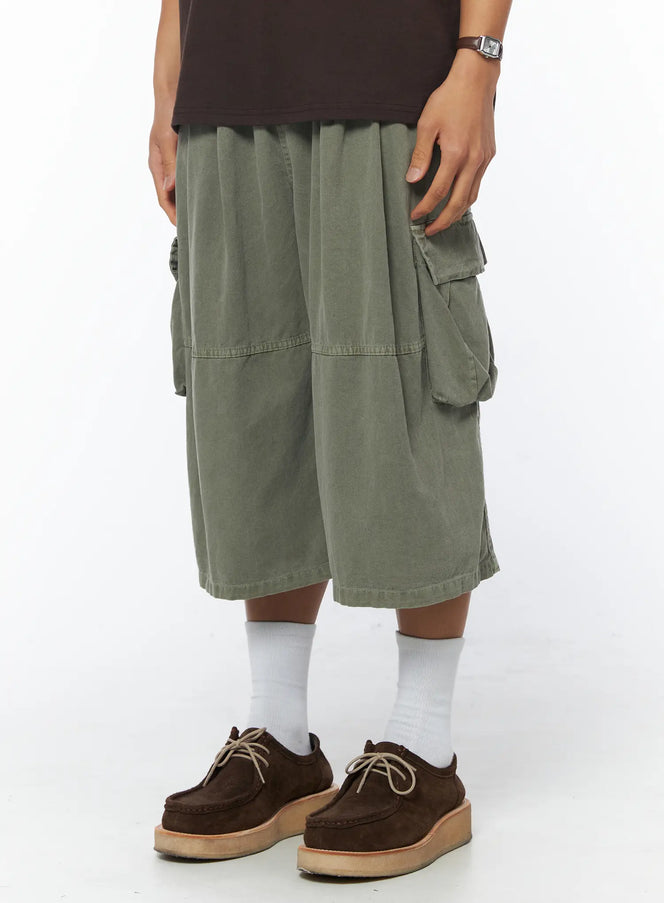mens-green-pigment-dyed-cargo-bermuda-shorts-iu503