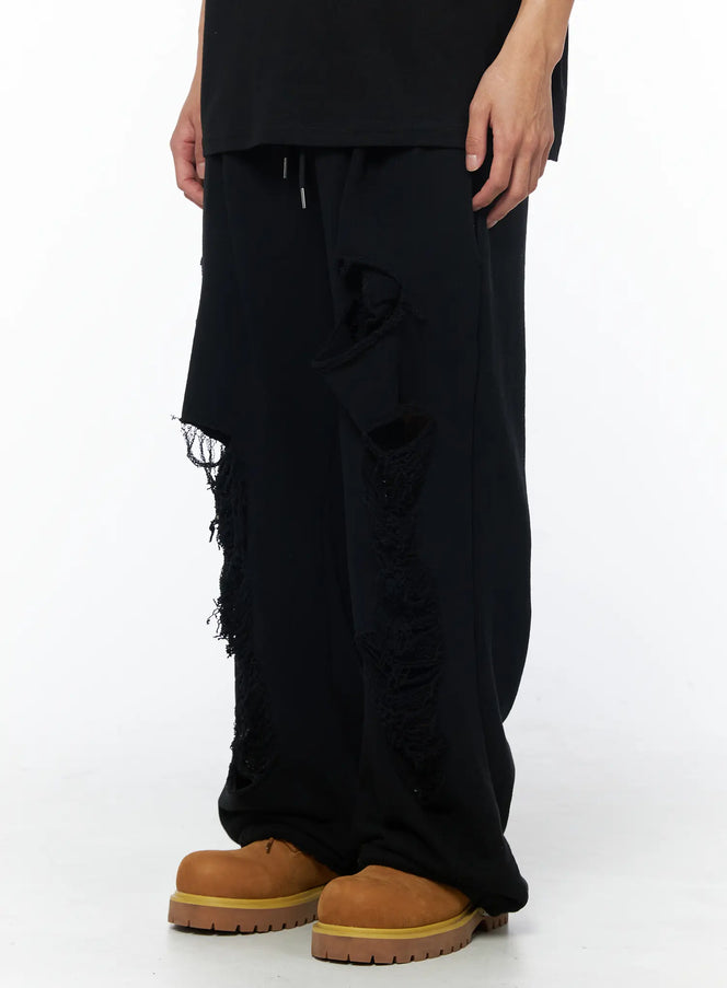 mens-distressed-sweatpants-black-iu510